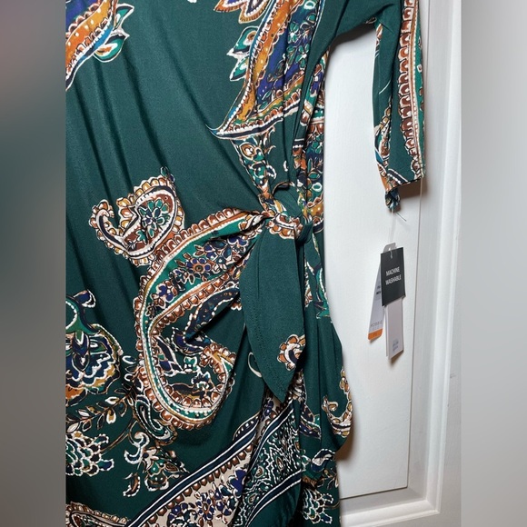 Robbie Bee Woman’s Wrap Dress Size PS Green Paisley Textured 3/4 Sleeves NWT - Picture 3 of 7